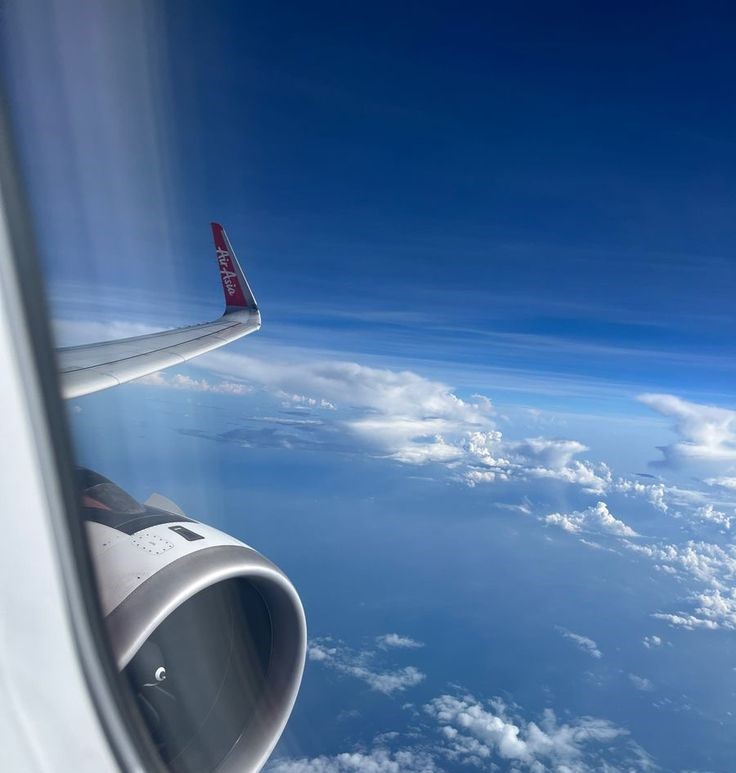 Wearina travel agent partners collaborating